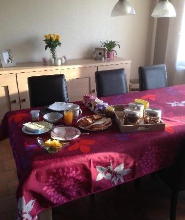 Bed and Breakfast Chez Nous. Couvin Exterior foto